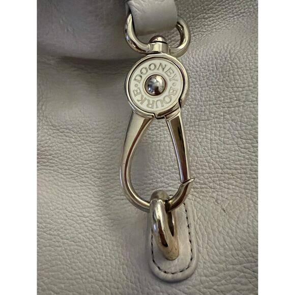 Cream Dooney and Bourke Shoulder Bag - Picture 5 of 10